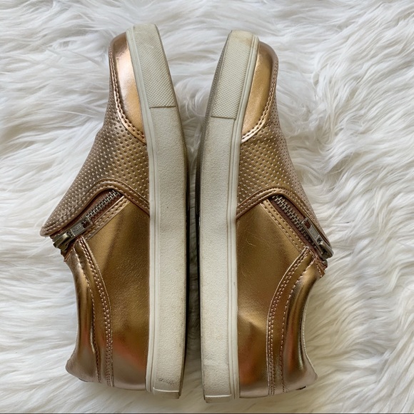 BRASH | Gold metallic slip on sneakers - Picture 5 of 13